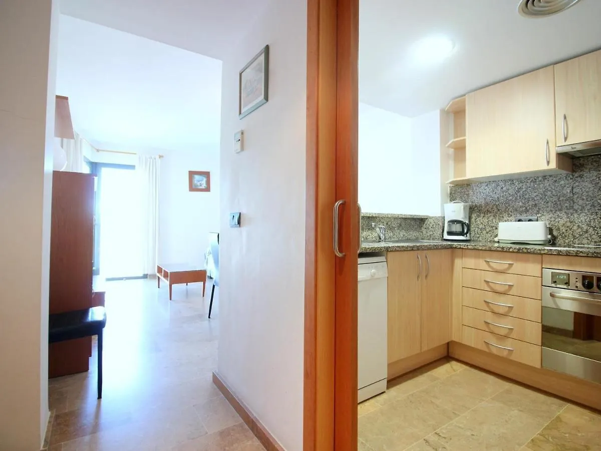 Apartamento En Roses: Primera Linea De Mar, Piscina, Aire Acondicionado, Parking - Es-228-87 Apartman